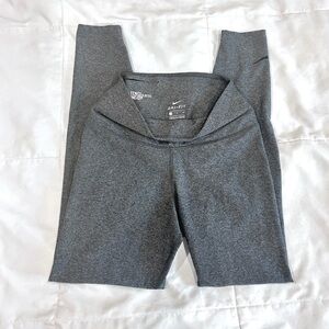 Nike Women’s High-waisted Dark Gray Dri-Fit sportswear leggings (Small)